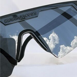 Marc Jacobs sporty sunglasses stylish for skiing too